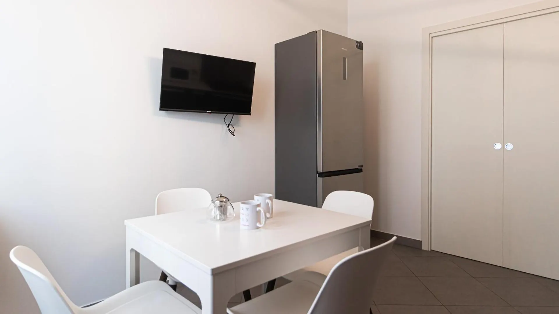 Italianway - Braida 3 Apartman Milánó 0*,  Olaszország